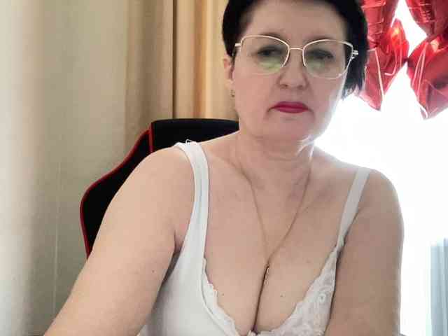 HotMilfPussy webcam