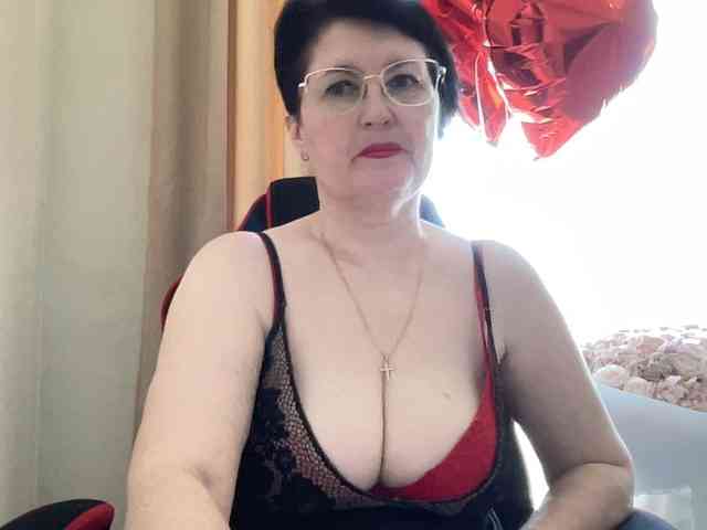 HotMilfPussy webcam