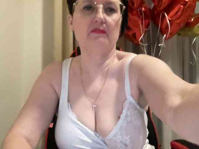 HotMilfPussy webcam