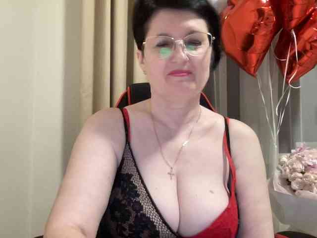 HotMilfPussy webcam