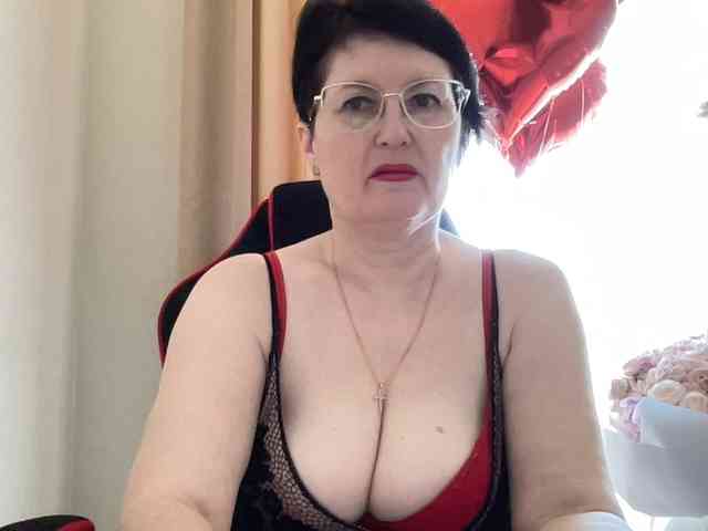 HotMilfPussy webcam