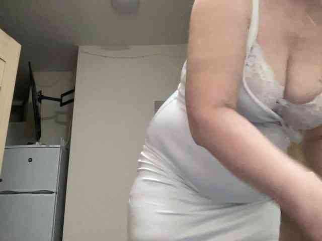 HotMilfPussy webcam