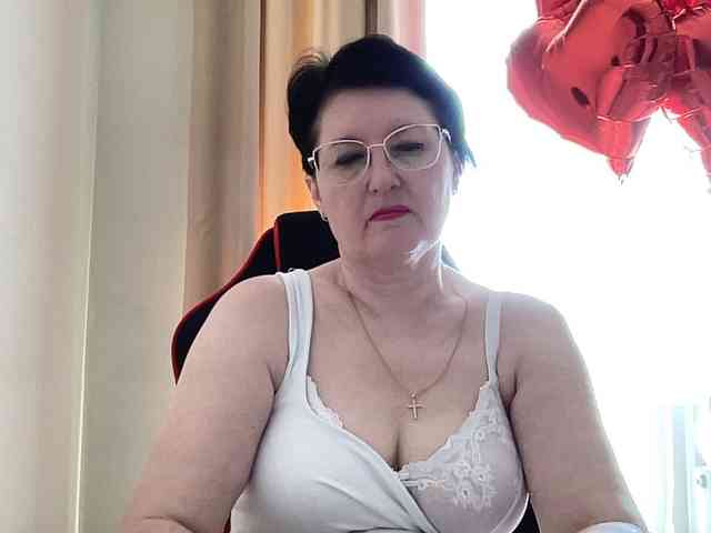 HotMilfPussy webcam