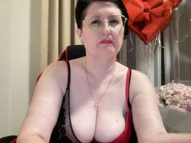 HotMilfPussy webcam