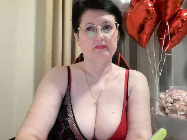 HotMilfPussy webcam