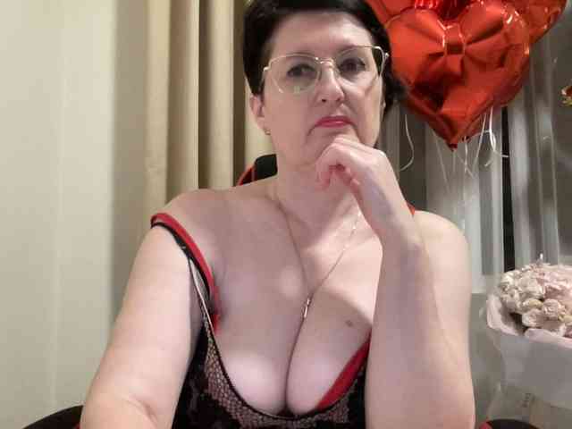 HotMilfPussy webcam