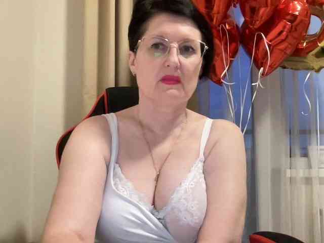HotMilfPussy webcam