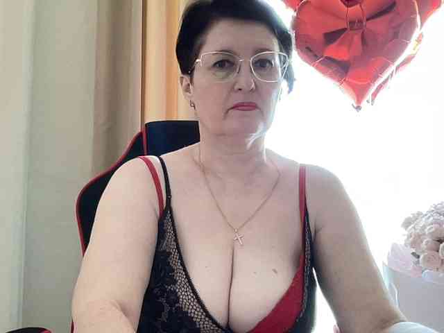 HotMilfPussy webcam