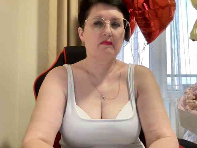 HotMilfPussy webcam