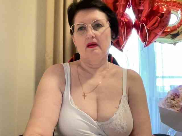 HotMilfPussy webcam