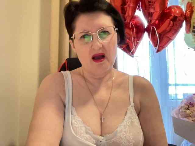HotMilfPussy webcam