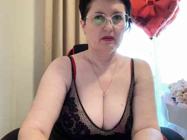 HotMilfPussy webcam