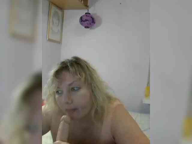 LucyAlexis webcam