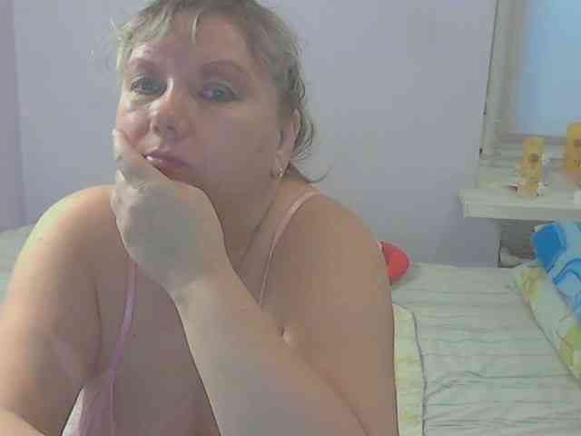 LucyAlexis webcam