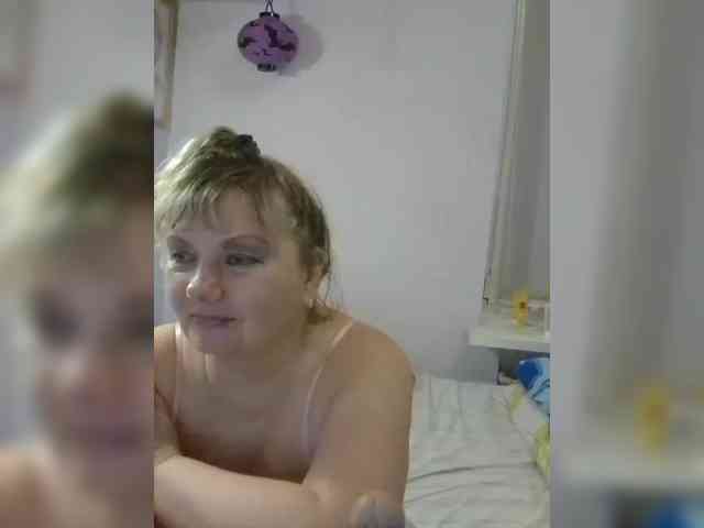 LucyAlexis webcam