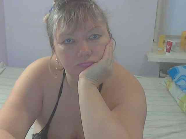 LucyAlexis webcam
