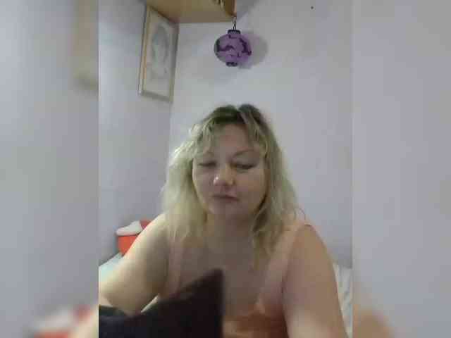 LucyAlexis webcam
