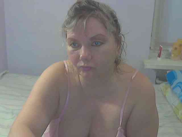 LucyAlexis webcam