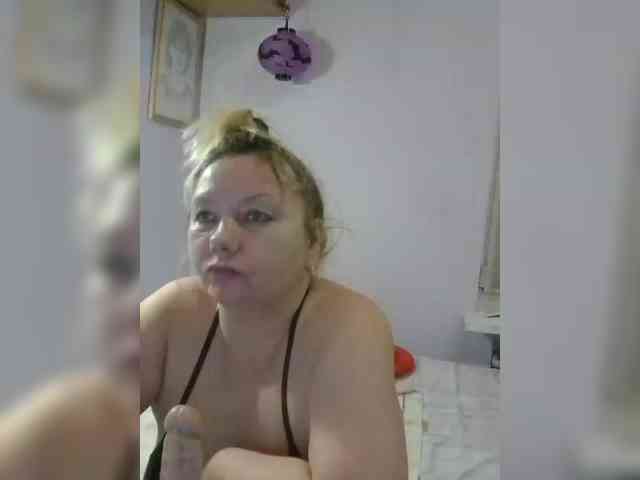 LucyAlexis webcam