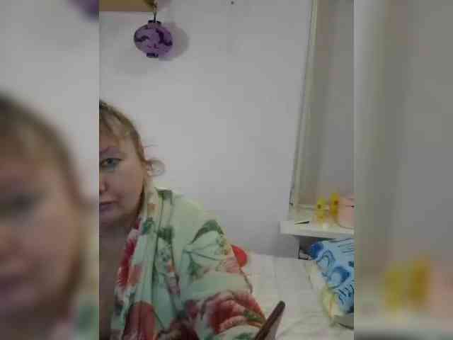 LucyAlexis webcam