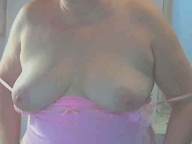 LucyAlexis webcam