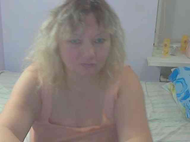 LucyAlexis webcam