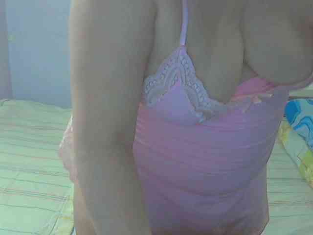 LucyAlexis webcam