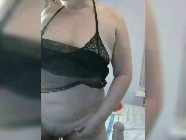 LucyAlexis webcam