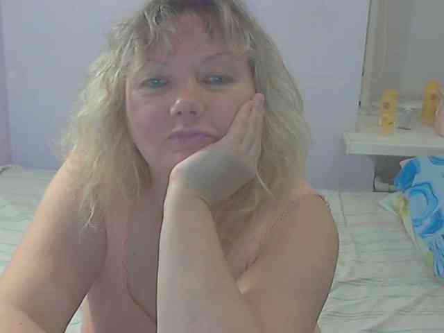 LucyAlexis webcam