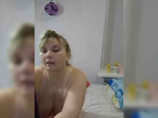 LucyAlexis webcam