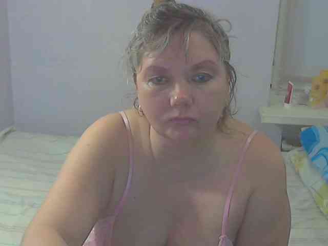 LucyAlexis webcam