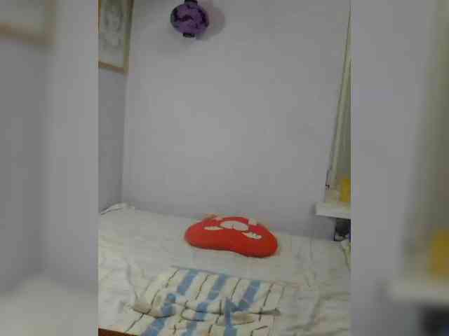 LucyAlexis webcam