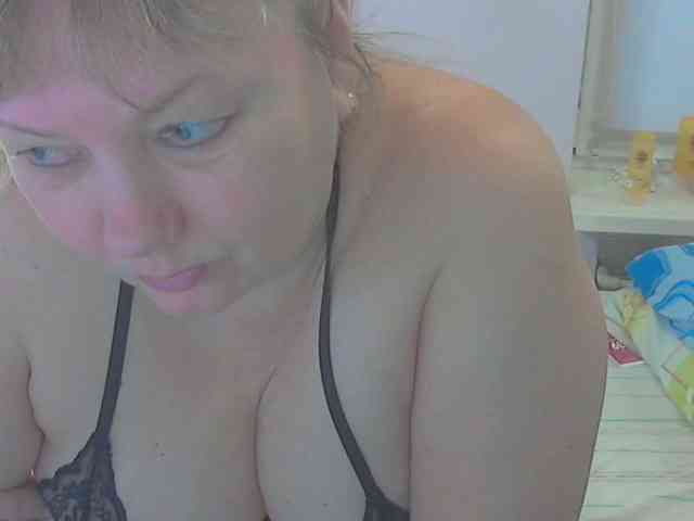 LucyAlexis webcam