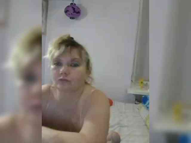 LucyAlexis webcam