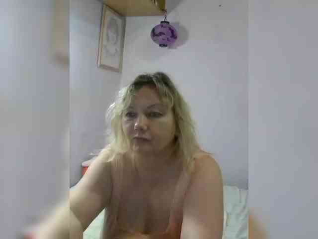 LucyAlexis webcam