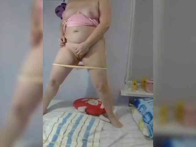 LucyAlexis webcam