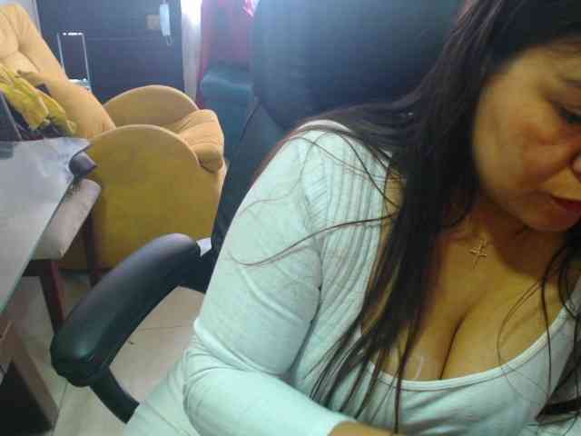 MARILYNWHANCO webcam