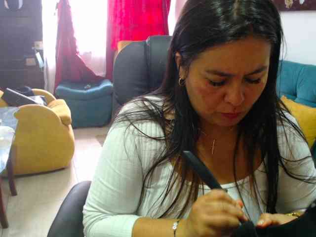 MARILYNWHANCO webcam