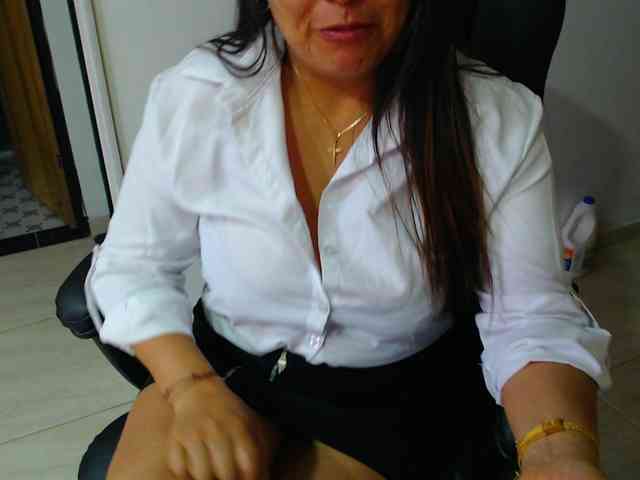 MARILYNWHANCO webcam