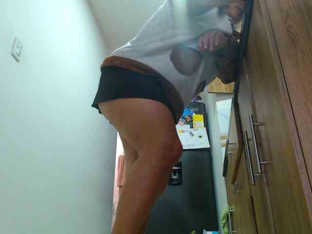 MARILYNWHANCO webcam