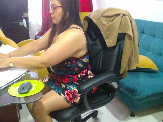 MARILYNWHANCO webcam