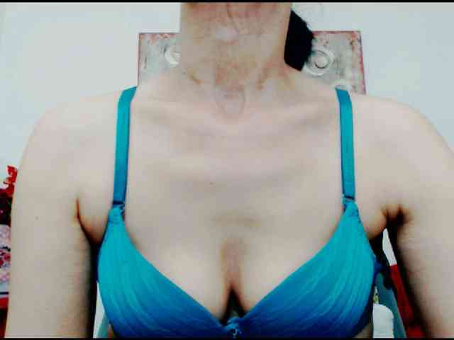 KalystaGreen webcam