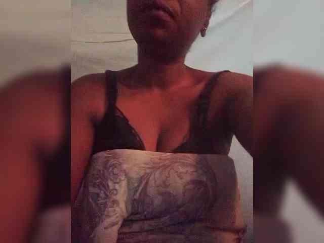 tryciah webcam