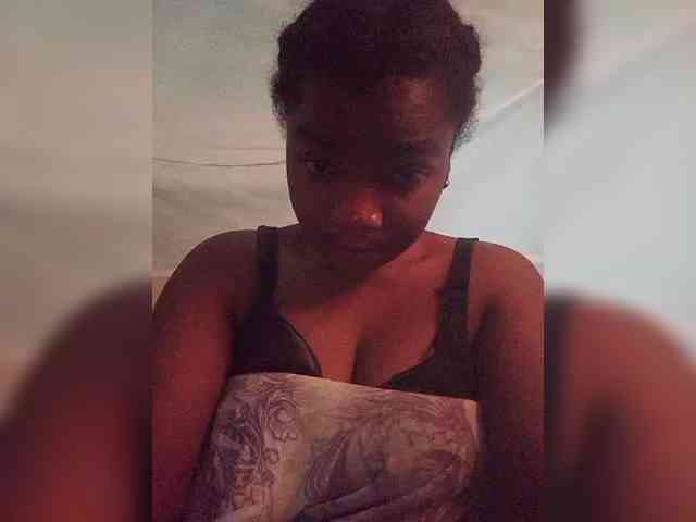 tryciah webcam
