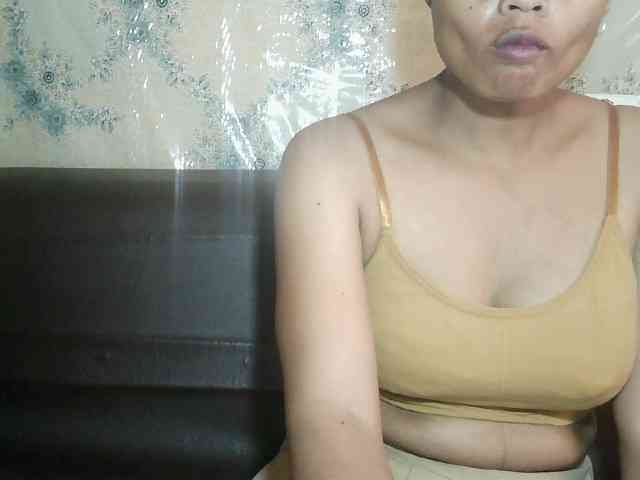 Pussy01lips webcam