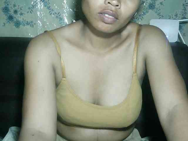 Pussy01lips webcam