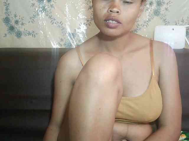 Pussy01lips webcam
