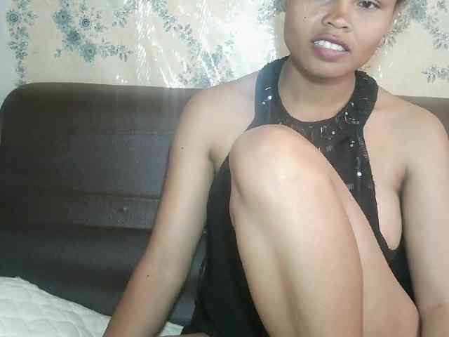 Pussy01lips webcam
