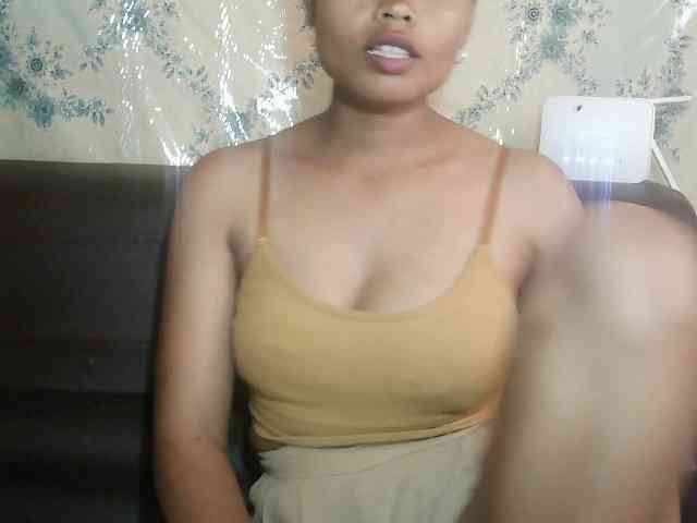 Pussy01lips webcam