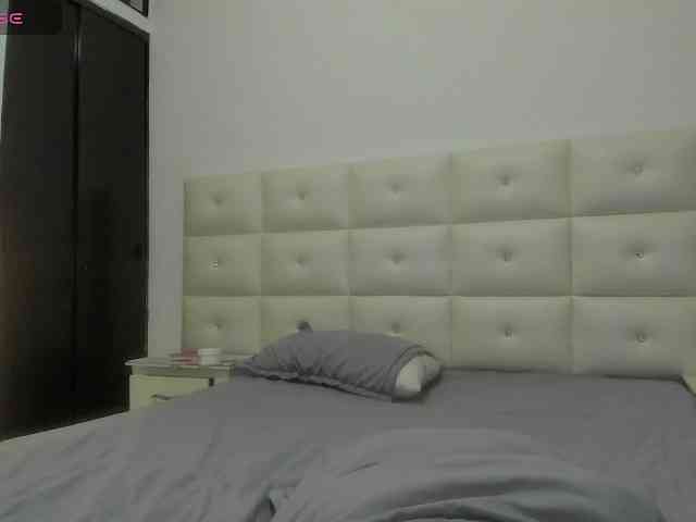 Lexxiiross webcam